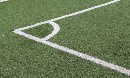 Der Rat gab grünes Licht für einen neuen Kunstrasenplatz – es gab aber auch Gegenstimmen.