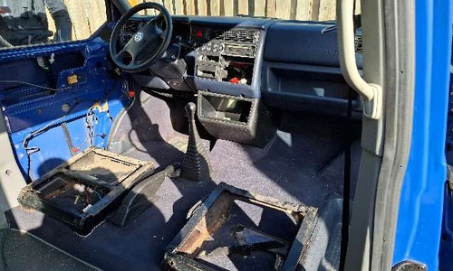 Der Wagen wurde komplett ausgeräumt.