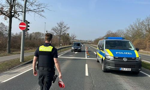 Zu Beginn der Mittagszeit war die Polizei auf der B188 im Einsatz.