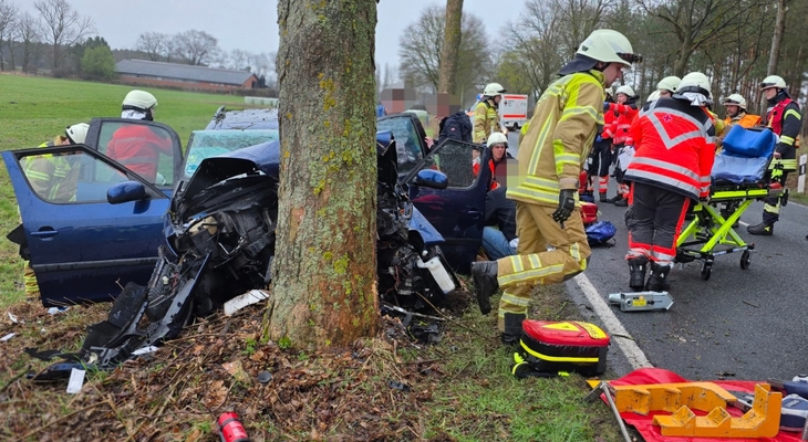 Gifhorn: Vier Schwerverletzte bei Unfall - Darunter Schwangere und Kind