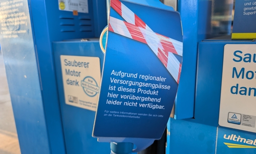 An einer Tankstelle in Wolfenbüttel gibt es bereits erste Versorgungsengpässe.