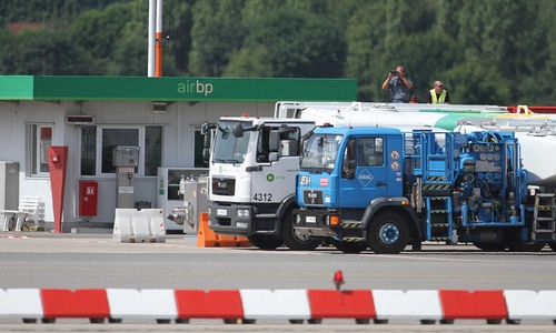 Kerosin-Tankstelle (Archiv)