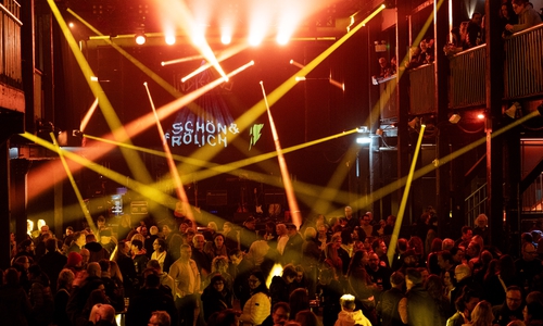 Die Eröffnungsparty des "Schön & Frölich" versprach bereits viele weitere lange Partynächte.
