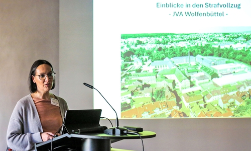 Dr. Tanja Köhler, Leiterin der Justizvollzugsanstalt Wolfenbüttel, gab Einblicke in die Arbeit des Strafvollzugs