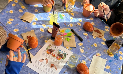 Filzen oder Töpfern: Die Kinder hatten tolle Ideen für kleine Ostergeschenke.