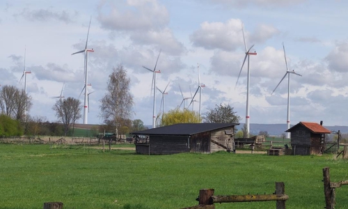 Der Windpark aus Richtung Wendessen.