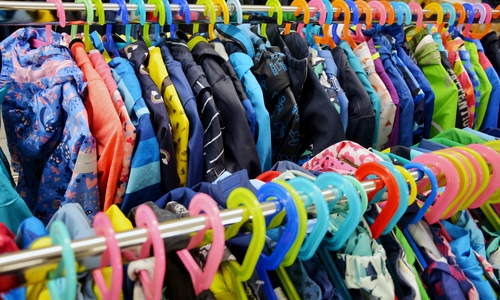 Im "Familienladen mit Herz" finden sich zahlreiche Waren.