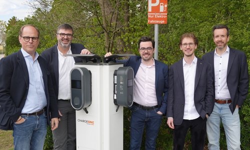  Dr. Albrecht Kindler (GF und CFO, CUBOS), Klaus Holzhauser (ChargeOne), Oskar Klaes (CCO, CUBOS), Maximilian Wille (Chief of Staff, CUBOS), Philipp Breuer (ChargeOne)