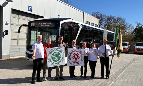 von links Wolfgang Schulze, Bernd Klamt, Thomas Bronswyk, Timo Kaupert, Renate Schulze, Martina Breier und Michael Schulze.