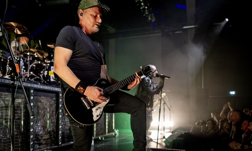 Unantastbar überzeugten mit harten Gitarren und kraftvollen Texten.