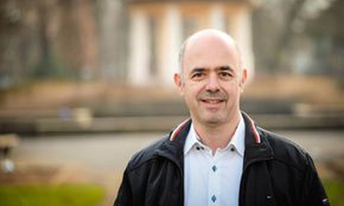 Ingo Yazidi will Bürgermeister von Peine werden.