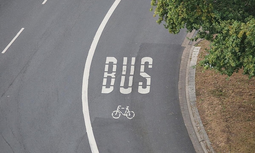 Fahrspur für Busse und Fahrräder (Archiv)
