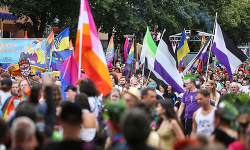 Parade zum Christopher-Street-Day (Archiv)