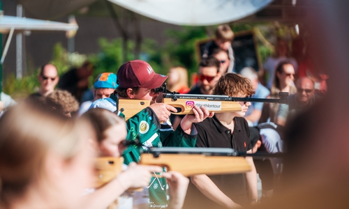 Hier kann jeder zum Biathlet werden.