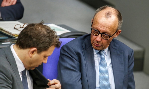 Lars Klingbeil und Friedrich Merz (Archiv)