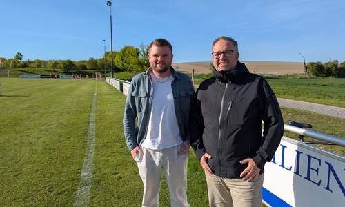 Ohne ihr Engagement geht nichts: Marcel Döring (li.) und Hendrik Weber sind im Vorstand des SV Wendessen.