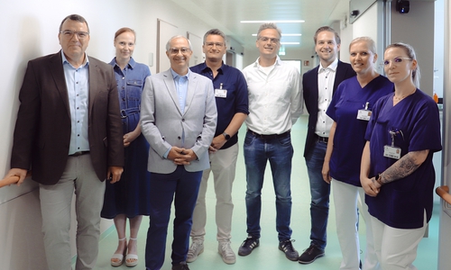 Groß war die Freude beim Team des Städtischen Klinikums und den Gästen über die Neueröffnung.