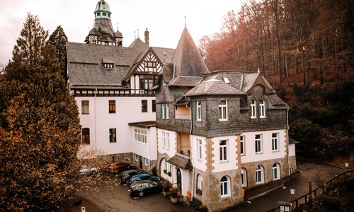 Das Niedersächsische Internatsgymnasium in Bad Harzburg erfreut sich einer großen Nachfrage. Aufgrund der vorhandenen Kapazitäten konnten dem Wunsch von elf Schülern nicht entsprochen werden. Sie werden sich eine andere Schule suchen müssen.