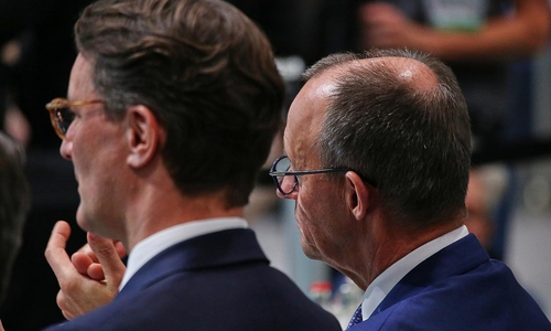 Hendrik Wüst und Friedrich Merz (Archiv)