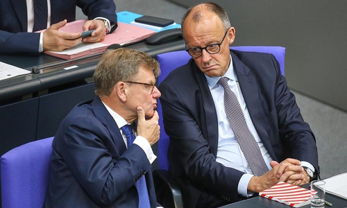 Johann Wadephul und Friedrich Merz am 21.05.2026