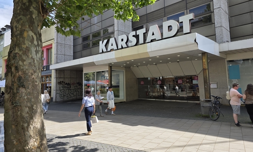 Die Karstadt-Immobilie gehört der Volksbank BRAWO. (Archivbild)