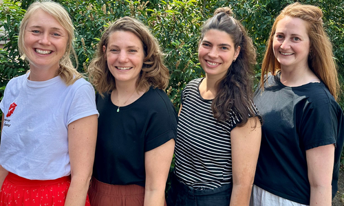 Christina Schmidt, Lea Simon, Anna Schlickwei und Sandra Klenner, arbeiten als Respekt Coaches an Braunschweiger Schulen.