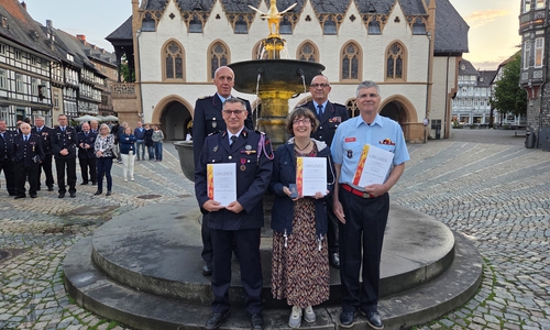 Die Feuerwehr Goslar verlieh die internationale Auszeichnung an Kollegen aus Portugal und Frankreich.