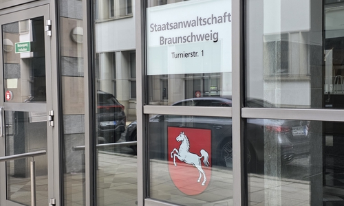 Bei der Staatsanwaltschaft Braunschweig sind wohl noch einige Stellen zu besetzen.