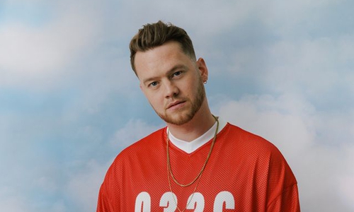 Supergirl und Please Tell Rosie: Mit Tobias Philippsen sorgt YouNotUs am Freitag, 12. Juni, ab 22:00 Uhr beim Tag der Niedersachsen in Braunschweig für gute Laune. 