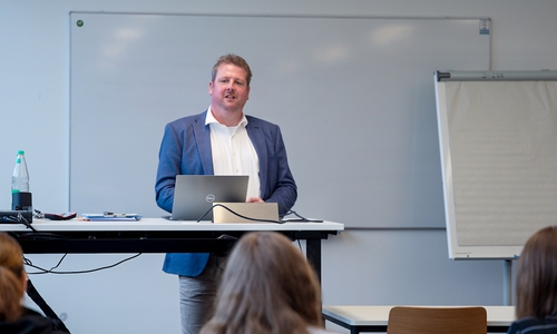 Prof. Dr. Martin Frank, Professor für Gesundheitsökonomie und Studiengangleiter des neuen Studiengangs "Gesundheitsökonomie und Management" an der Ostfalia Hochschule für angewandte Wissenschaften.