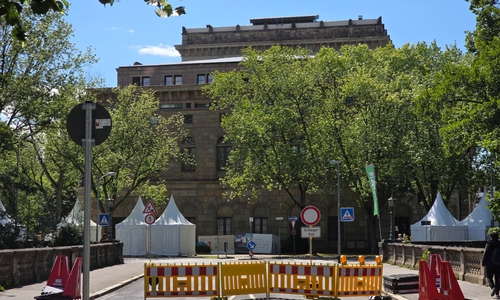 Die Zufahrt zum Kreisverkehr Am Theater ist gesperrt.