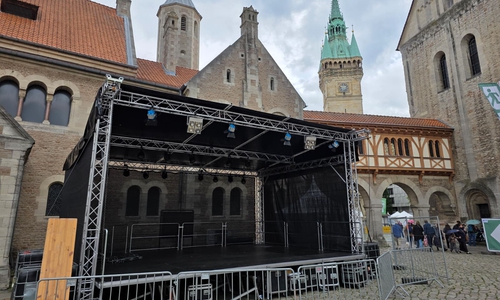 Auch hier wird eine Bühne des Landestrachtenverbandes stehen.
