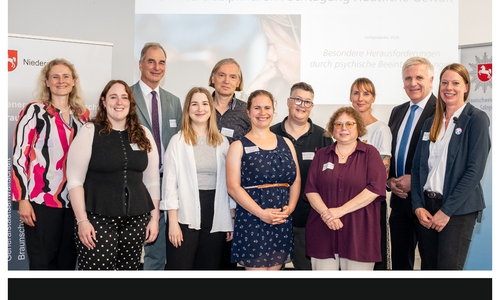 Serena Stamer, Fabienne Theinert, Detlev Rust, Josefine Leis, Hartmut Linde, Sophia Hühnlein, Dr. Isabel Englert, Dr. Astrid-Christine Mitschke, Mareike Knappe, Thomas Ring und Lisa Rackow (v. li.).