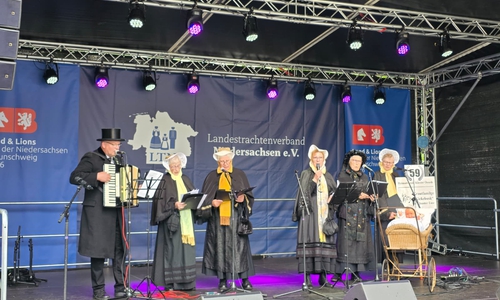 Der Landestrachtenverband stimmt sich ein.