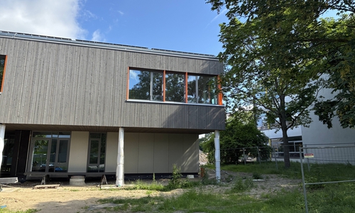 Der Neubau steht der Leonardo da Vinci Grund- und Gesamtschule Wolfsburg kurz vor der Fertigstellung.