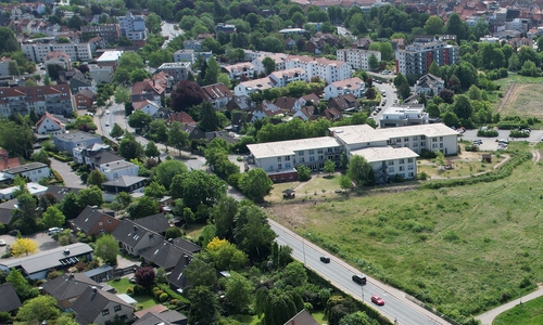 Die Straße Grüner Platz sollte einen Blitzer bekommen, sagt ein Bürger. 