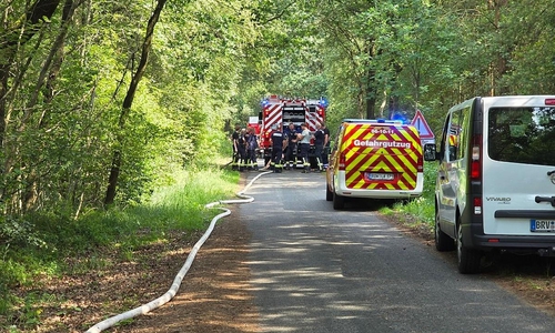 Die Feuerwehr an der Einsatzstelle (Archiv)