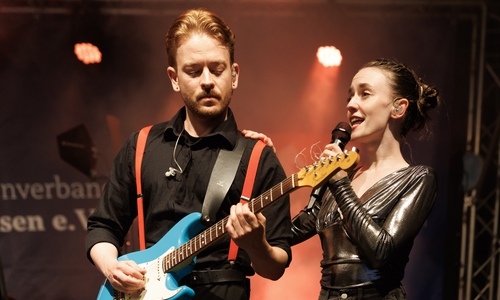 Auf der Bühne am Kohlmarkt sorgte die YMO Partyband für Unterhaltung.
