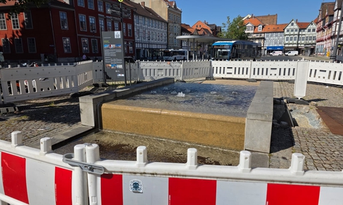 Der Brunnen an der Reichsstraße plätschert wieder. Video