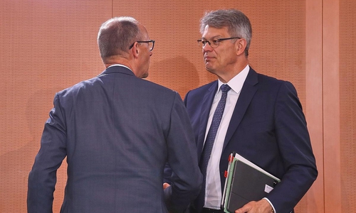 Friedrich Merz und Patrick Schnieder (Archiv)