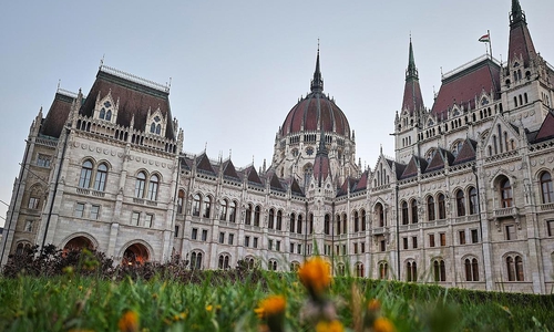Ungarns Parlament (Archiv)