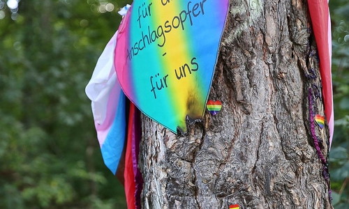 Sachbeschädigung an Gedenkort für CSD-Anschlag am 28.07.2026