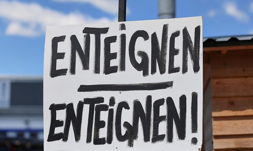 Enteignen-Schild (Archiv)