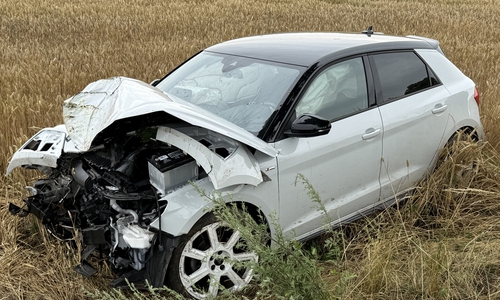 Das Auto wurde erheblich beschädigt.
