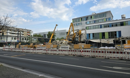 Am Steinweg wurden die alten Gebäude für das neue Schlosscarree abgerissen.