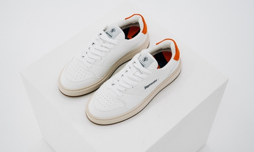 Jägermeister bringt eigenen Sneaker „The Curt“ auf den Markt.