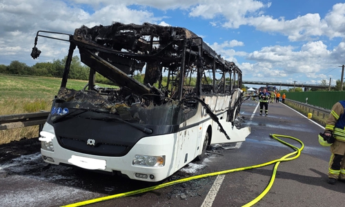 Vom Bus blieb nicht viel übrig.