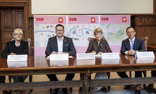 Prof Dr. Anja Hesse, Dezernentin für Kultur und Wissenschaft der Stadt Braunschweig; Oberbürgermeister Dr. Thorsten Kornblum; Prof. Dr. Angela Ittel, Präsidentin der TU Braunschweig und Falko Mohrs, Minister für Wissenschaft und Kultur des Landes Niedersachsen (v. li.).