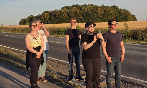 Diese Gruppe am Wendesser Berg hat ein gemeinsames Ziel vor Augen.
