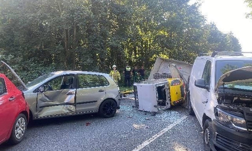 Auffahrunfall mit sechs beteiligten Fahrzeugen sorgt für erhebliche Verkehrsbehinderungen im Stader Feierabendverkehr (Archiv)